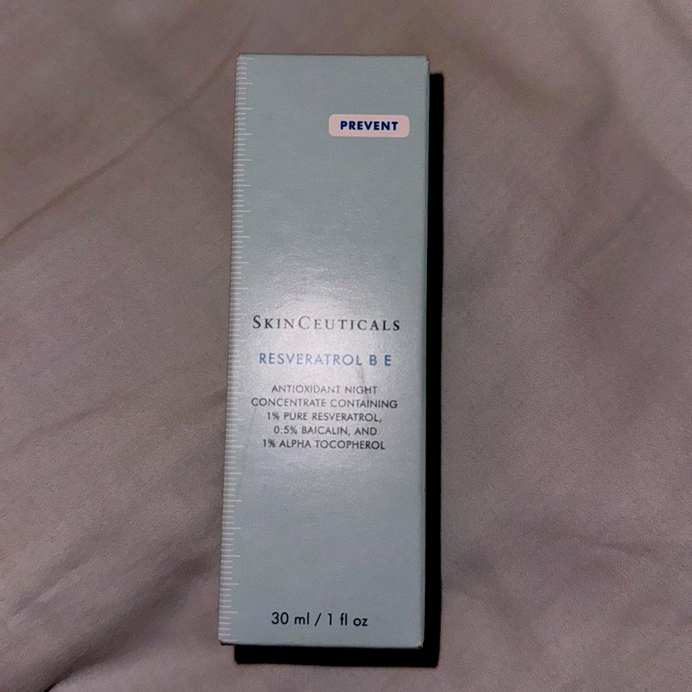 Brand new in box (box still sealed) Skinceuticals Resveratrol B E